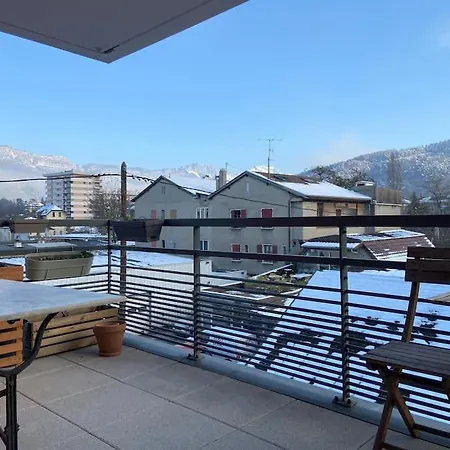 La Parenthese - Annecy- Grande Terrasse - - Garage アヌシー